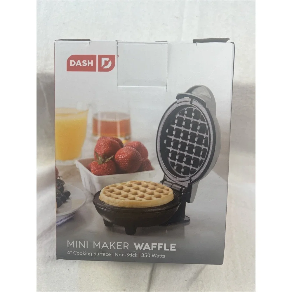 DASH DMW001SL Belgian Waffle Maker - Silver